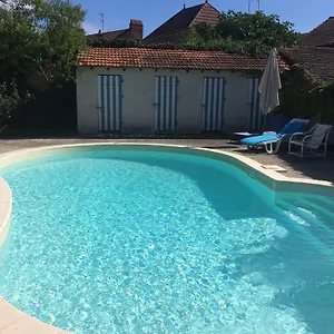 D'hotes Et Roulotte Au Bonheur Du Parc Le Breuil (Allier)